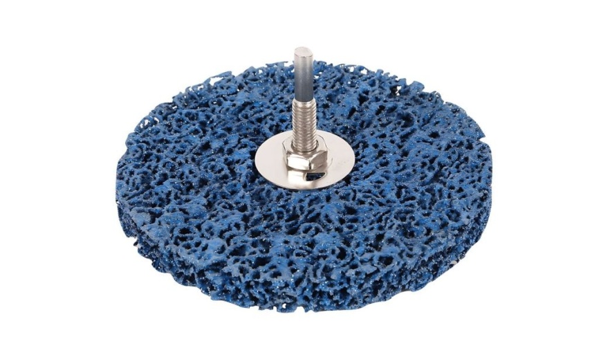 Диск шлифовальный «коралл» для дрели 125мм синий (жесткий) с осью фото 1